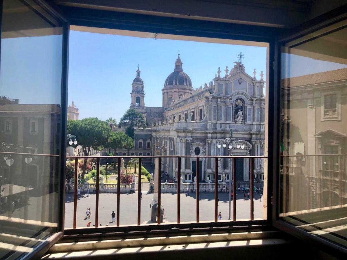 La Finestra Sul Duomo Apartman Catania Kültér fotó